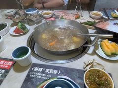 -左庭右院鲜牛肉火锅(浦江欢乐颂店)