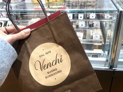 -VENCHI 闻绮(上海佛罗伦萨小镇店)