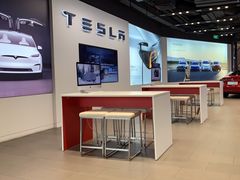 -TESLA 特斯拉(上海太古汇体验店)