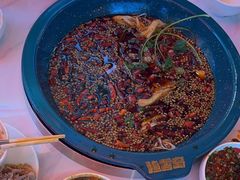 -渔香岛美蛙鱼头火锅(黔灵山公园店)
