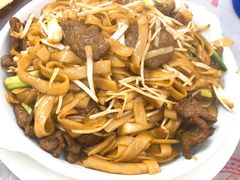 牛肉炒河粉-凤城康记饭店