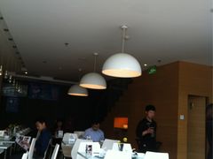 等位区-汤城小厨•粤菜•靓汤(金融街店)