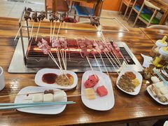 -哈尔滨小酒馆·鲜肉现穿自助烧烤(康新花园店)