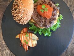 -HIGH FIVE哈福手工汉堡(桂林路店)