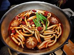 -湊湊火锅·茶憩(新中关购物中心店)
