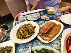 腌菜炒肉-瑞丰园庭院餐厅·白族传统家常菜