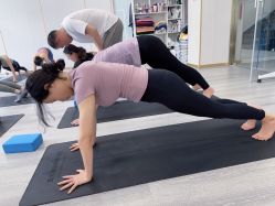 -亚太瑜伽普拉提学院