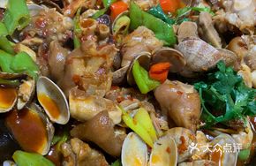 Pig Trotter and Clam Stew