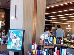 -星巴克臻选(上海虹桥新天地三店)
