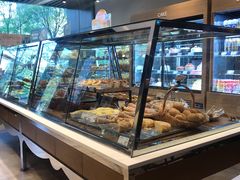 面包甜点陈列柜-巴黎贝甜(望京信万店)