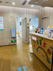 -睿宝儿科·眼科·口腔(静安大悦城门诊部)