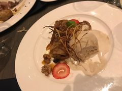 胡萝卜蛋糕配肉桂冰淇淋-360 The Restaurant at the CN Tower