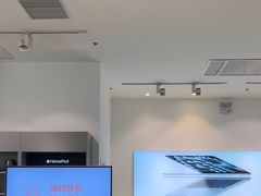 -Apple授权专营店(宝山万达店)