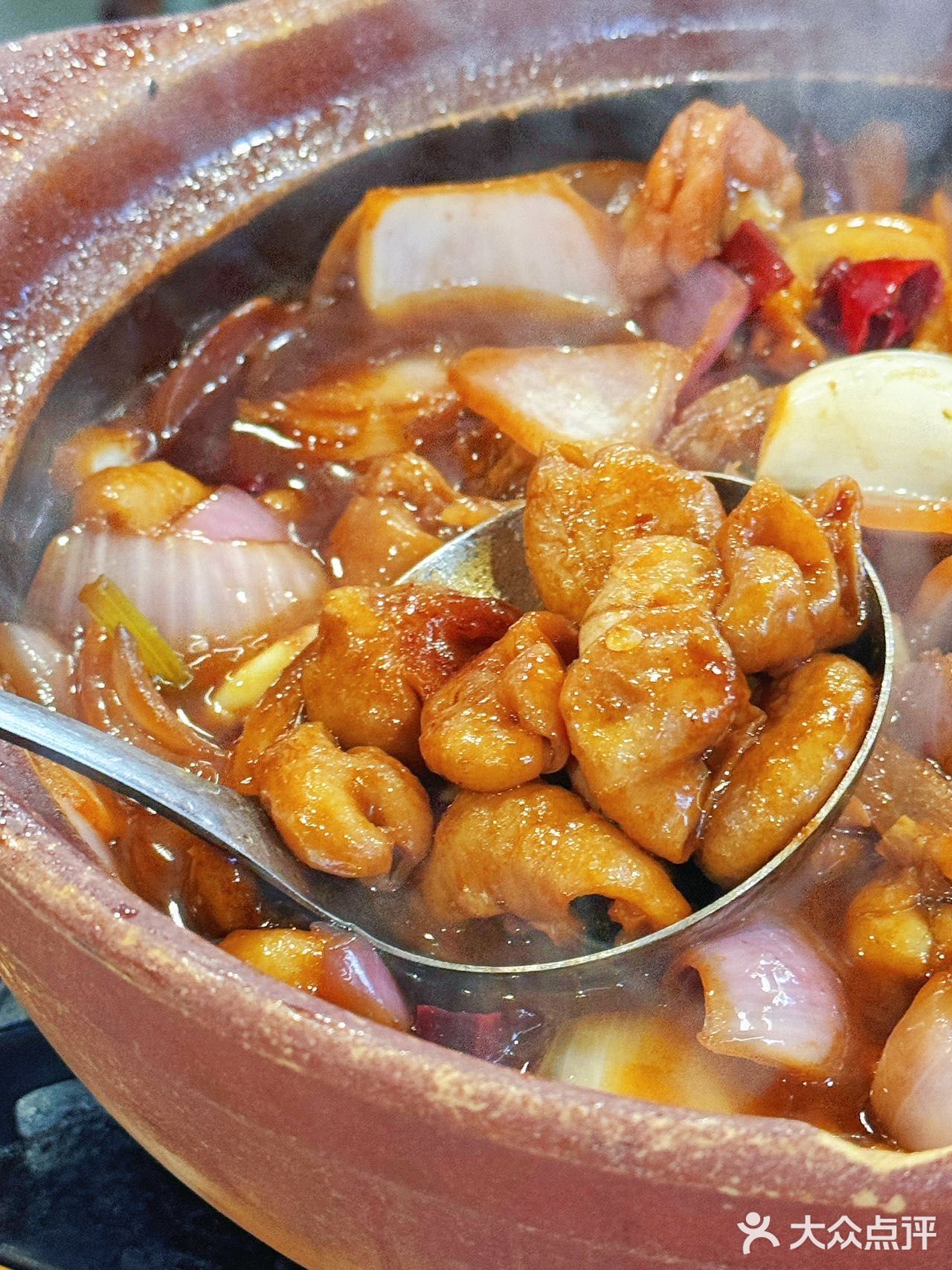 谁懂！竟然在肥肠煲里面吃到“卫生纸”