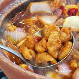 谁懂！竟然在肥肠煲里面吃到“卫生纸”