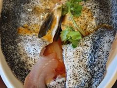 -忘情水鱼头·鲜鱼火锅(滨江中路店)
