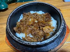 石锅牛肉饭-百年石锅饭·朝鲜族传统民餐