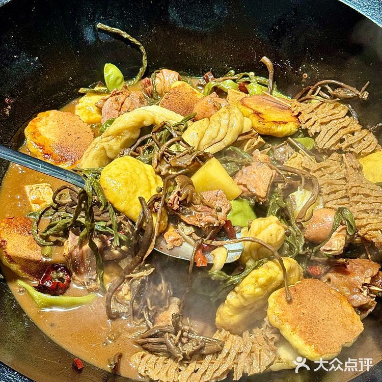 慕名而来的这家地锅鸡！！！果然没让我失望！！