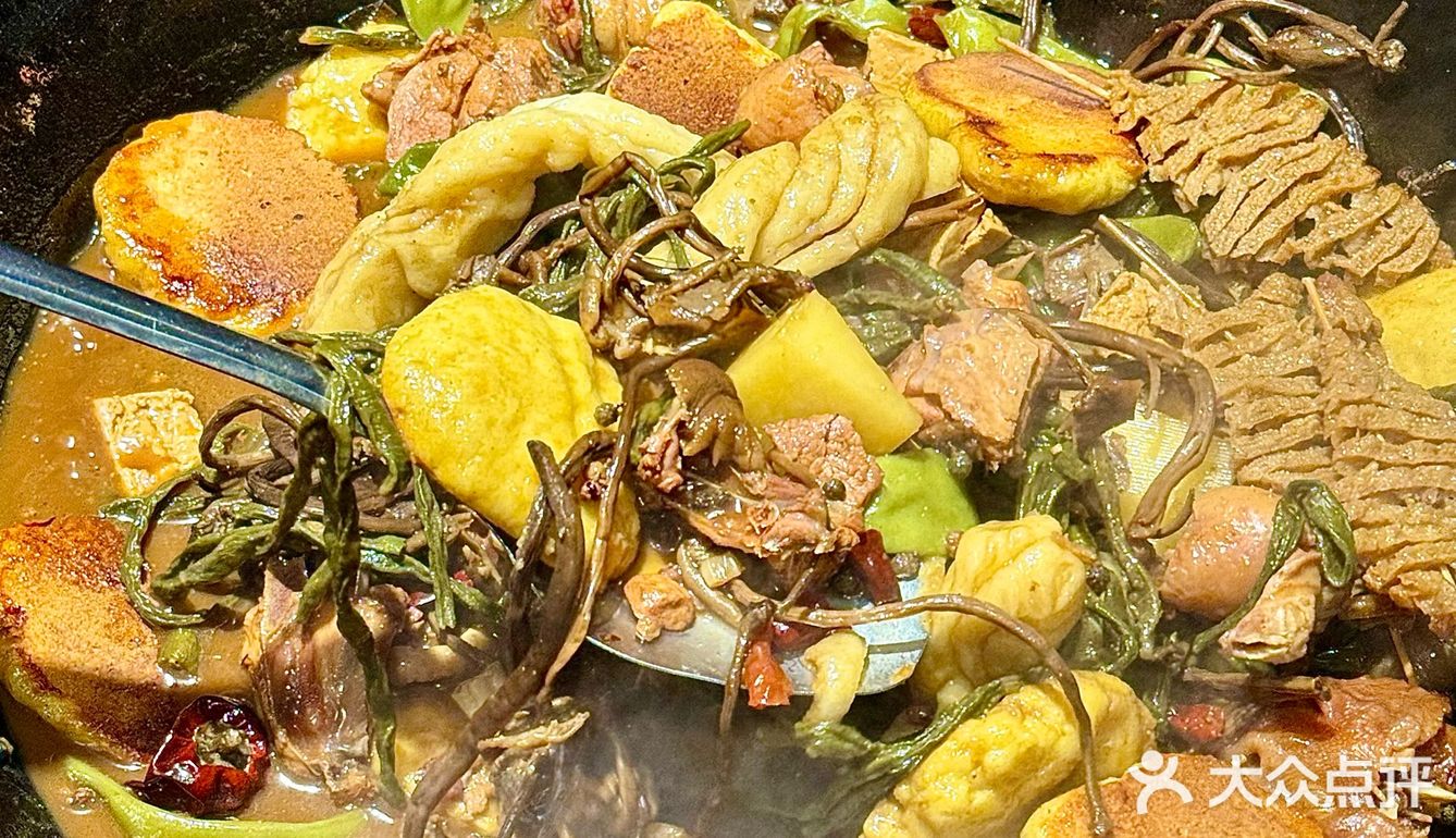 慕名而来的这家地锅鸡！！！果然没让我失望！！