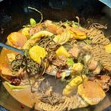 慕名而来的这家地锅鸡！！！果然没让我失望！！