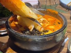 -明洞阿姨·韩式酱蟹烤肉·创意料理(三元桥店)