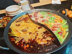 -鹿鸣山草本茶香火锅(园西路店)
