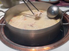 -洪氏嗨捞·猪肚鸡火锅(阳光天地店)