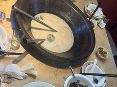 -陈大锅·岳阳鱼馆·地道岳阳菜(美食街店)