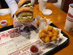 -The Habit Burger Grill 哈比特汉堡(复兴soho店)