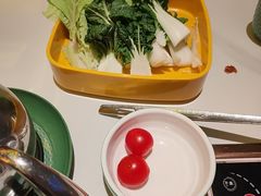 -润园四季椰子鸡火锅(卓越INTOWN店)