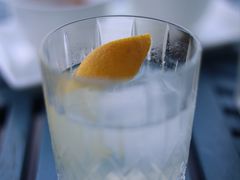 -瑰丽酒店·海吧·天际下午茶·现场DJ·天台酒吧