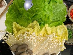 -红鼎豆捞·非遗鲍皇汤火锅(宝丰路店)