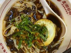 -呷佬·长沙手工米粉(金沙江路店)