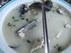 -美顺香食府鱼头老店(雪野湖店)