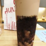在西湖那里看见阿姨奶茶，一搜点评爸爸默认给我显示的上