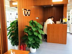 -无奔眼镜·蔡司·依视路授权店(马家堡店)