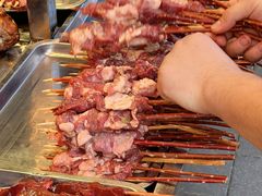 -艾力江和田馕坑烤肉店
