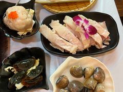 -鲜入围煮花胶鸡海鲜火锅