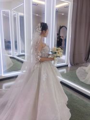 -禕·愫白婚纱商店