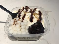 招牌白雪黑糯米冰粉-甜心闲生传统手工冰粉(太古里店)