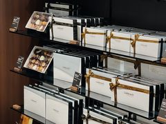 -Laderach 莱德拉(上海环贸iapm店)