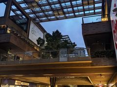 -瑞虹新天地月亮湾