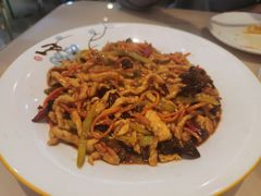 -老码头黑皮肘子锅包肉熏酱水饺(文政街店)