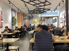 大堂-吉祥馄饨(虹桥火车站店)