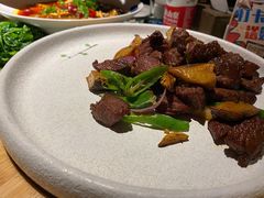 杏鲍菇黑椒牛肉粒-渝信川菜(西单店)