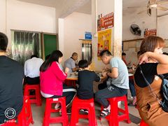 -灵山卢梅燕粉店