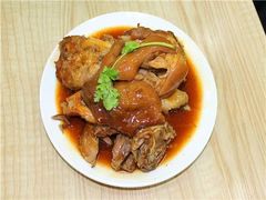 -老码头黑皮肘子锅包肉(赣水路店)