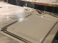 -La Mer Restaurant & Lounge