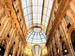 -文艺复兴百货(米兰大教堂广场店)