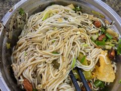 海南粉-美兰春记食店·龙舌坡红烧牛肉